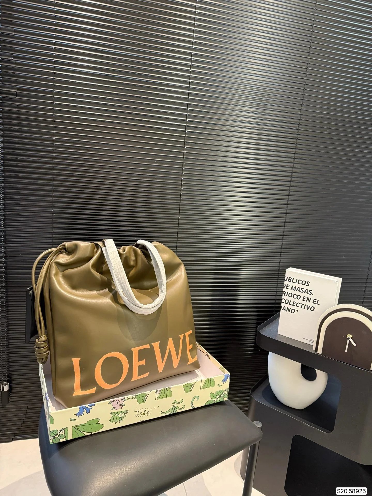 Loewe High-quality custom bags  